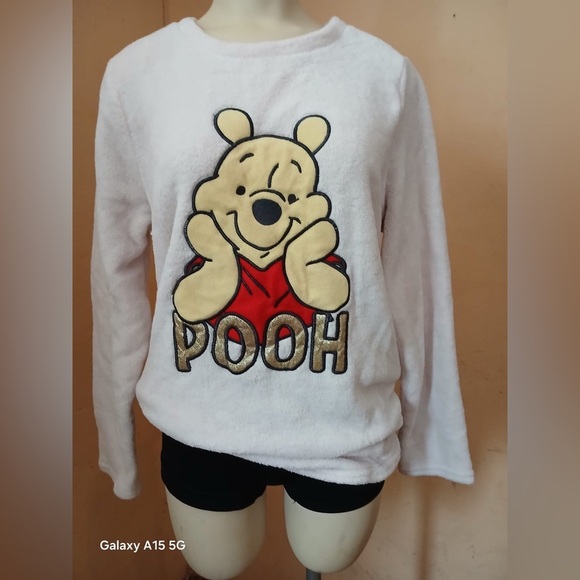 Disney White and Red Winnie the Pooh Sweater - Picture 4 of 10